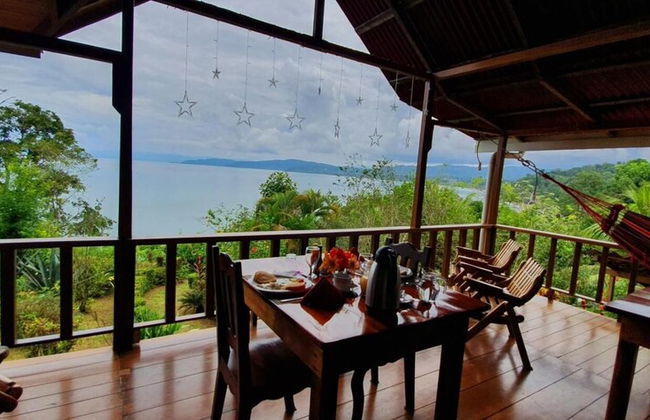 Beautiful House With Panoramic View of the bay and Gardens - Photo 24