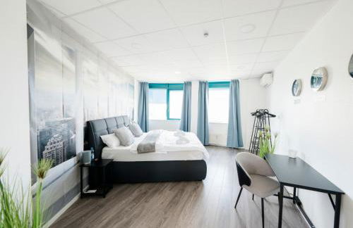 Design Penthouse - 4SZ - 2Bäder - Whirlpool - 2 Parkplätze - Dachterrasse - Foto 8