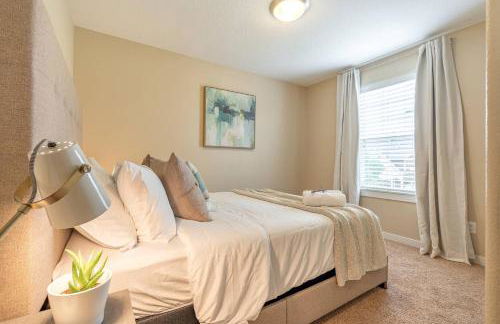 Quiet, Four bedrooms, 2 King Beds - Photo 26