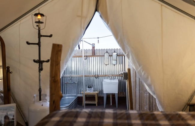 Cozy Glamping Retreat Between Zion & Bryce Canyon - Photo 16
