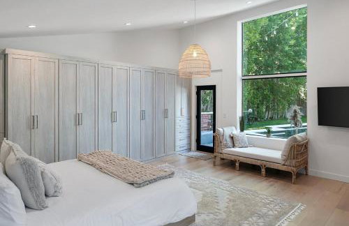 Studio City Stunning House with 5 bedrooms, Pool, Jacuzzi, Fire-pit, Guest House - Foto 19