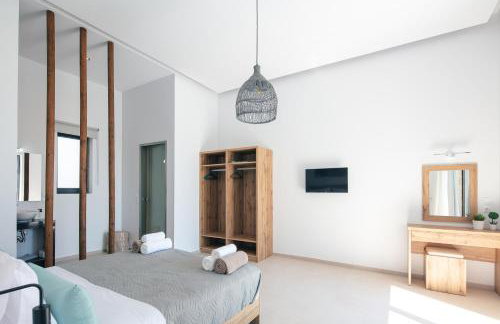 Sorin Villa, boasting Pool & Heated Whirlpool, By ThinkVilla - Foto 21