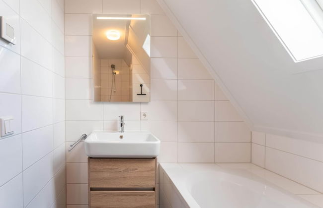 House Near Scherpenisse Beach With Garden - Photo 19