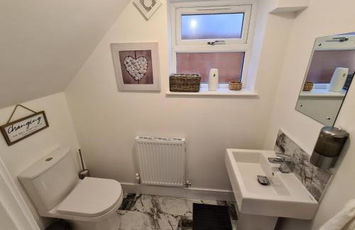 SAV 5 bedroom Executive detached house in Leiceste - Photo 42