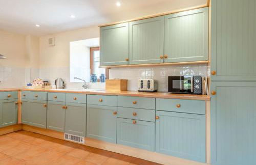 3 Bed in Bridport oc-dc049 - Photo 8