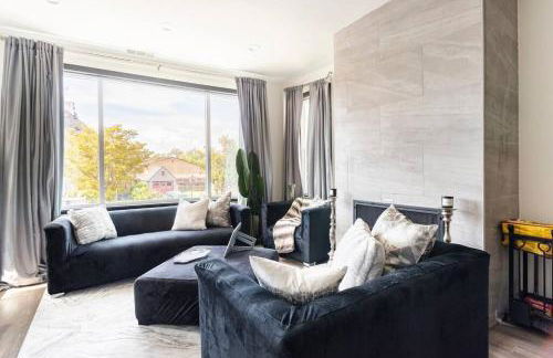 The Black and White House - Foto 76