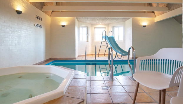 10 Person Holiday Home in Blavand - Foto 3, Piscina