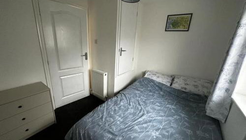 Large 3 bed property - Photo 3