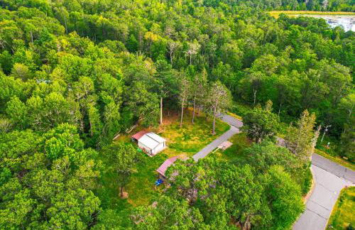 Hayward Home with Private Deck, Fire Pit and Kayak! - Foto 39