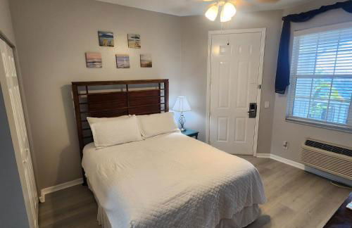 Modern Beach Haven Secure Suite at IMG Academy - Foto 1