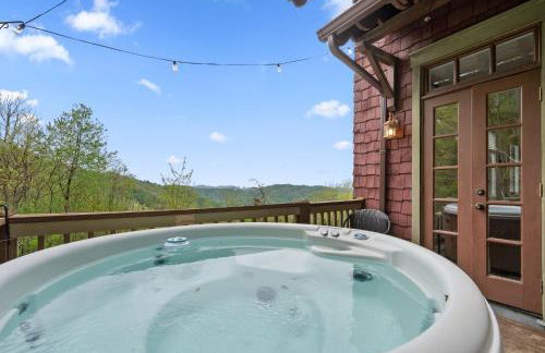 Mtn Views Hot Tub Close to Asheville - Foto 36