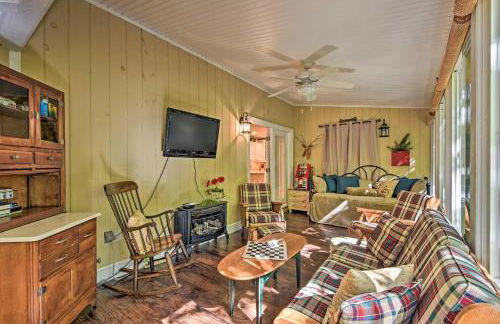 Nottely Lake Home with Hot Tub, Dock, Kayaks and Games - Foto 11