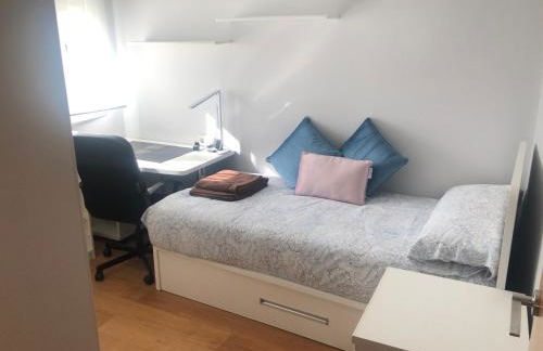 Piso semicentrico con vistas a la bahía de Algeciras - Foto 6