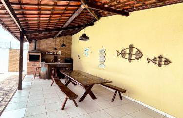 casasveraneio , Barra de são Miguel casa com 4 quartos sendo 2 suítes,todos com ar condicionado, 300 m da praia, 5 minutos praia das conchas e 10 do gunga! Área de lazer com piscina de 10 m churrasqueira e freezer!a melhor! - Foto 2