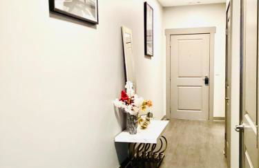 Cozy Uptown apartment with Gym and Swimming pool - Photo 4