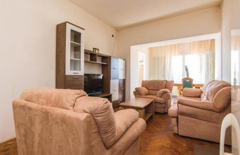 Six-Bedroom Holiday Home In Donje Rastane - Foto 2