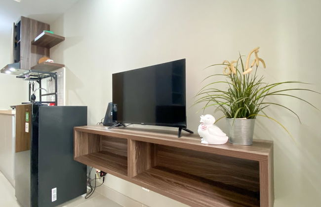 Modern Look Studio Room at LRT City Jatibening Apartment - Photo 7