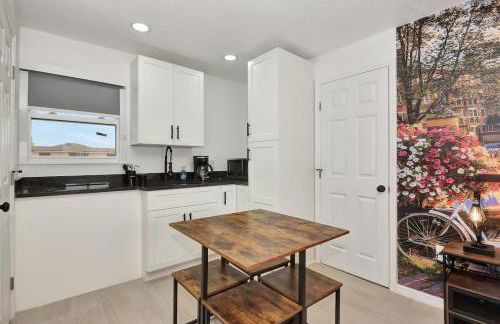 Modern King Suite #10 Steps to Daytona Beach - Foto 6