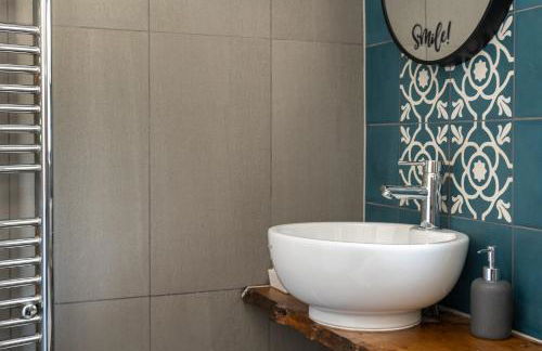 Parking - Garden - Views - M4 Work Stay - Photo 21