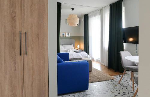 Lili's Studio 2, balcony, New 2025 - Photo 1