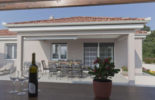 Neue Villa bei Rovinj mit privatem Pool, WLAN, Klima - Foto 30