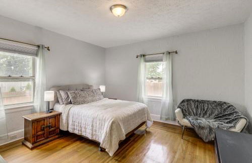 Modern Group Getaway with Private Yard in Cincinnati - Foto 11