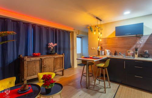 Twilight Star Spa - Sauna & Private Cinema - Free Parking - Foto 6