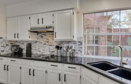 Luxury Holiday Home 5BR Hot Tub, Pool & Beautiful Backyard - Foto 14