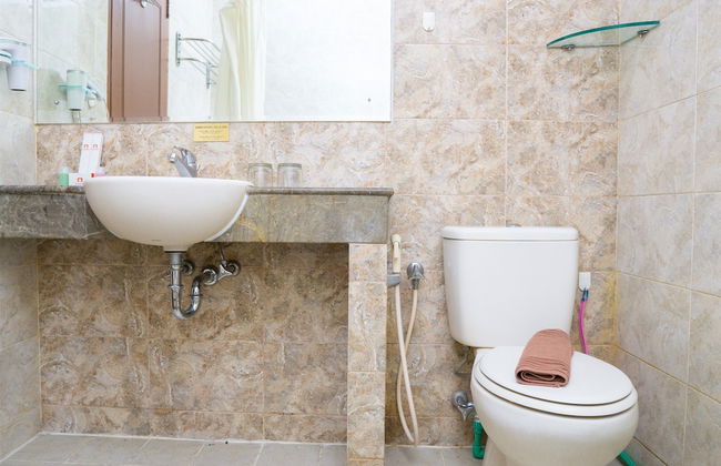 2BR Apartment with Private Bathtub at Galeri Ciumbuleuit 1 - Foto 25