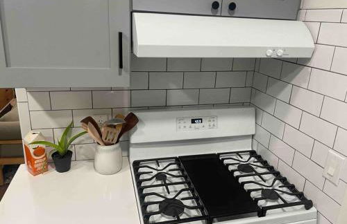 Huge Updated Spanish Apt - Steps to Beach & Bay! - Foto 3