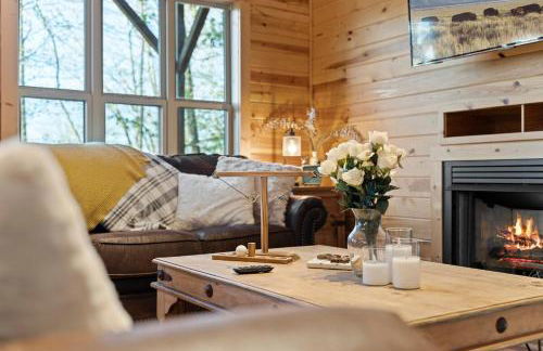 Cabin 3 Mtn View Cabin Near River with Hot Tub and Fire Pit - Foto 5