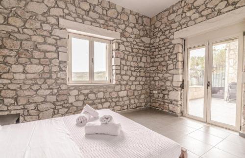 Elysian Stone Villa with Pool & Mountain View - Photo 16