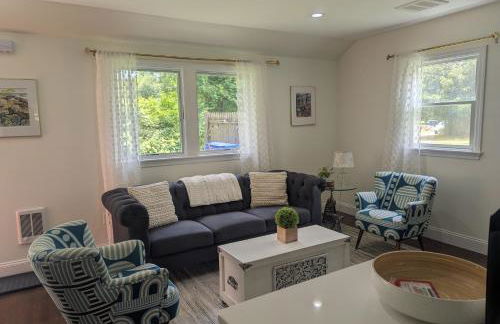 Tranquil Getaway Cottage in Charming, Bethel CT - Foto 17