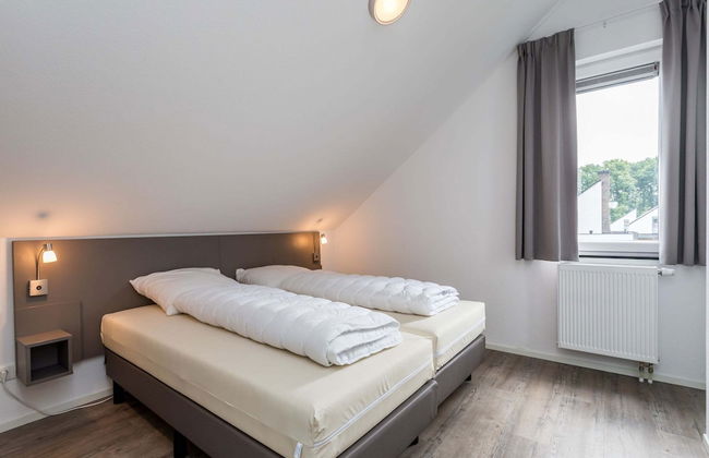 Villa With med Children's Room in Limburg - Foto 3