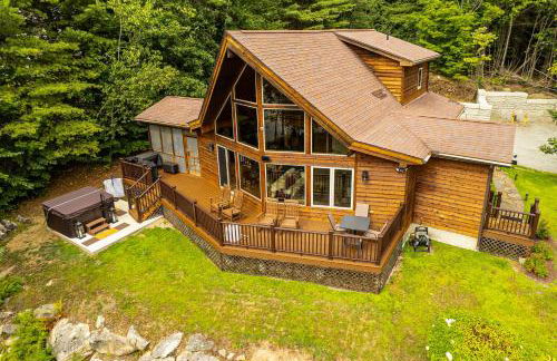 Hot Tub, Lake Views! All-Season Hinsdale Haven - Foto 42