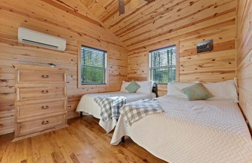 Cabin 3 Mtn View Cabin Near River with Hot Tub and Fire Pit - Foto 3