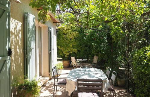 Cozy Vacation House With Pool, Vernegues - Foto 62