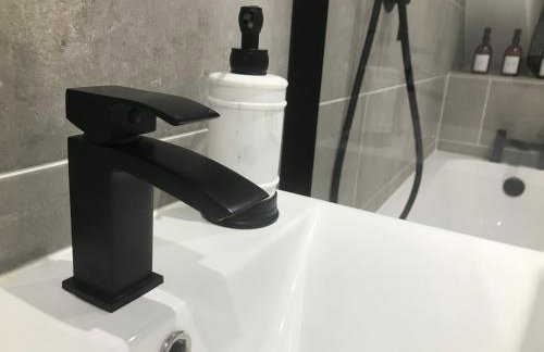 Princes Wharf, Stylish 2 Bed City Centre Apartment - Foto 26