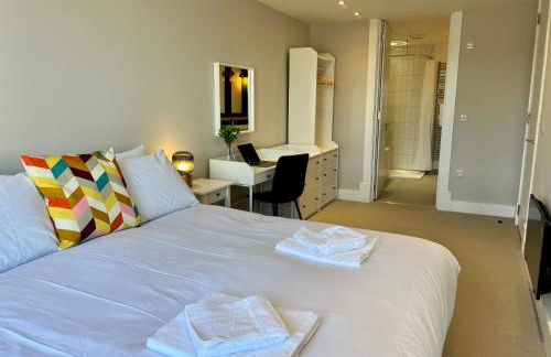 SoHot Stays Sea View Apartments- central location- sleeps 4 - Foto 21