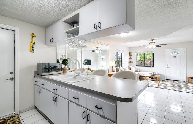 2 Bed2 Bath House with Backyard Jacuzzi - Foto 12