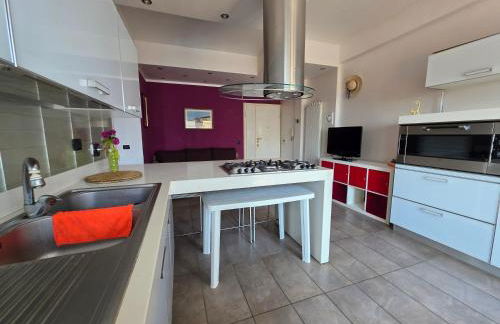 Fronte mare con grande terrazzo spiaggia sotto casa - WiFi - Photo 3