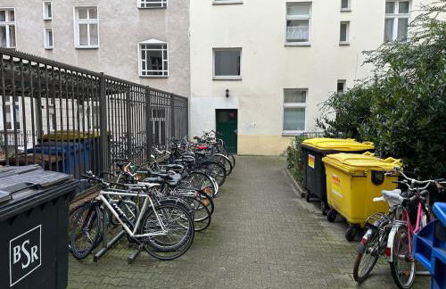 Typical Altbau in the heart of Berlin Wedding - Foto 10