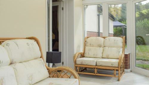 Hill View Lodge - Photo 5