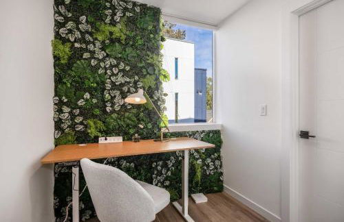 2022 Modern 3BR Tesla Charger City Views - Foto 32