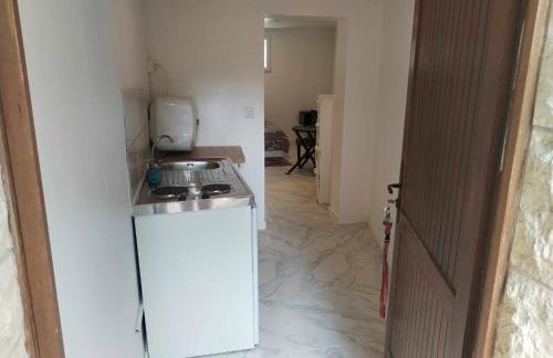 Airport Paris Eiffel Tower Center Roissy CDG - Foto 16