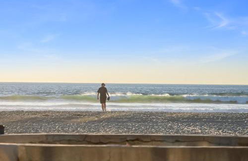 Beautiful Beach Home - Ocean View, AC & Patio - Foto 45