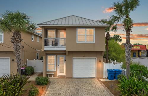 Escape to Sand Dollar Holler: Coastal Retreat, 3 Beds, 2.5 Baths, Sleeps 10! - Foto 143