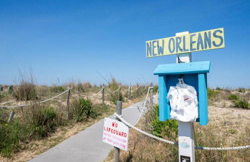 NEW 3BR-3BA Beach Block with Parking - Photo 40