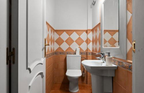 Infinity pool mansion by Costarentals - Ref 85 - Photo 24