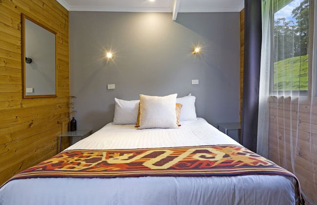 Mole Creek Cabins - Photo 3